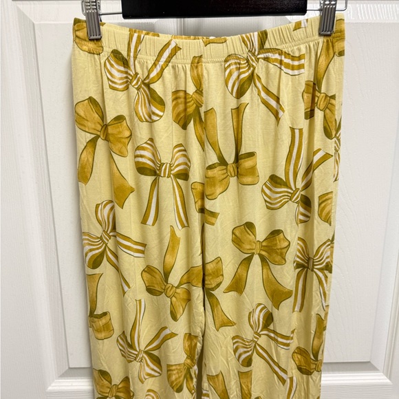 In My Sundays Yellow Bow Pajama Set - Picture 8 of 15